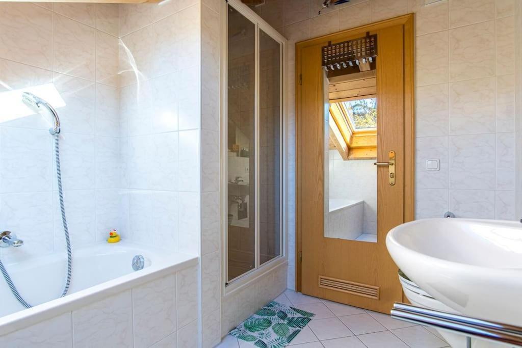 Luxury Living Near Weissensee +Balcony +Netflix Füssen Zewnętrze zdjęcie