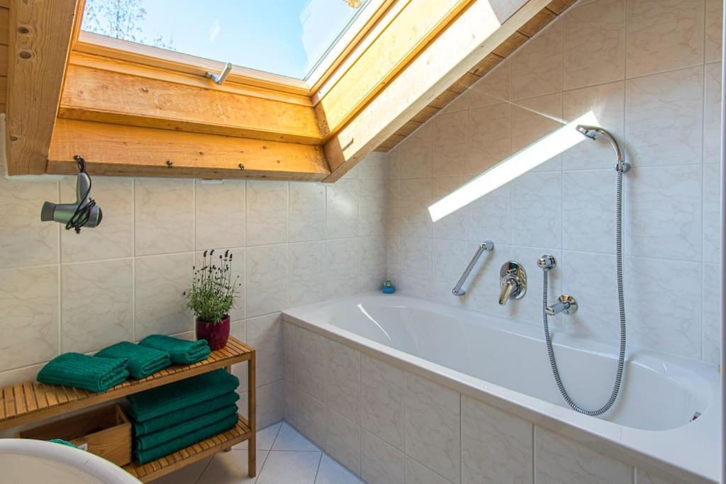 Luxury Living Near Weissensee +Balcony +Netflix Füssen Zewnętrze zdjęcie