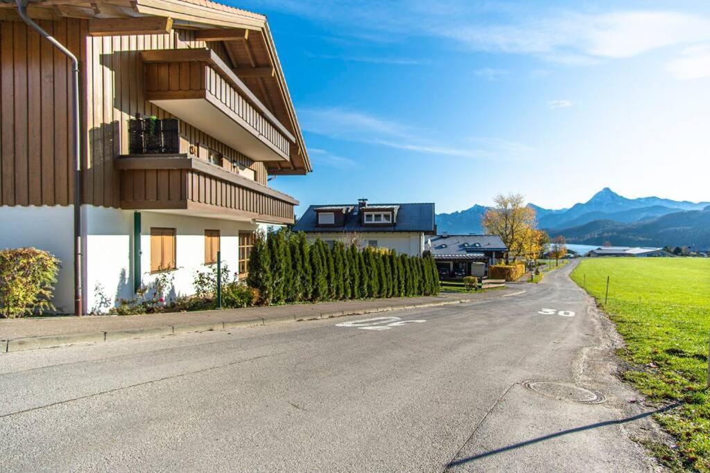 Luxury Living Near Weissensee +Balcony +Netflix Füssen Zewnętrze zdjęcie